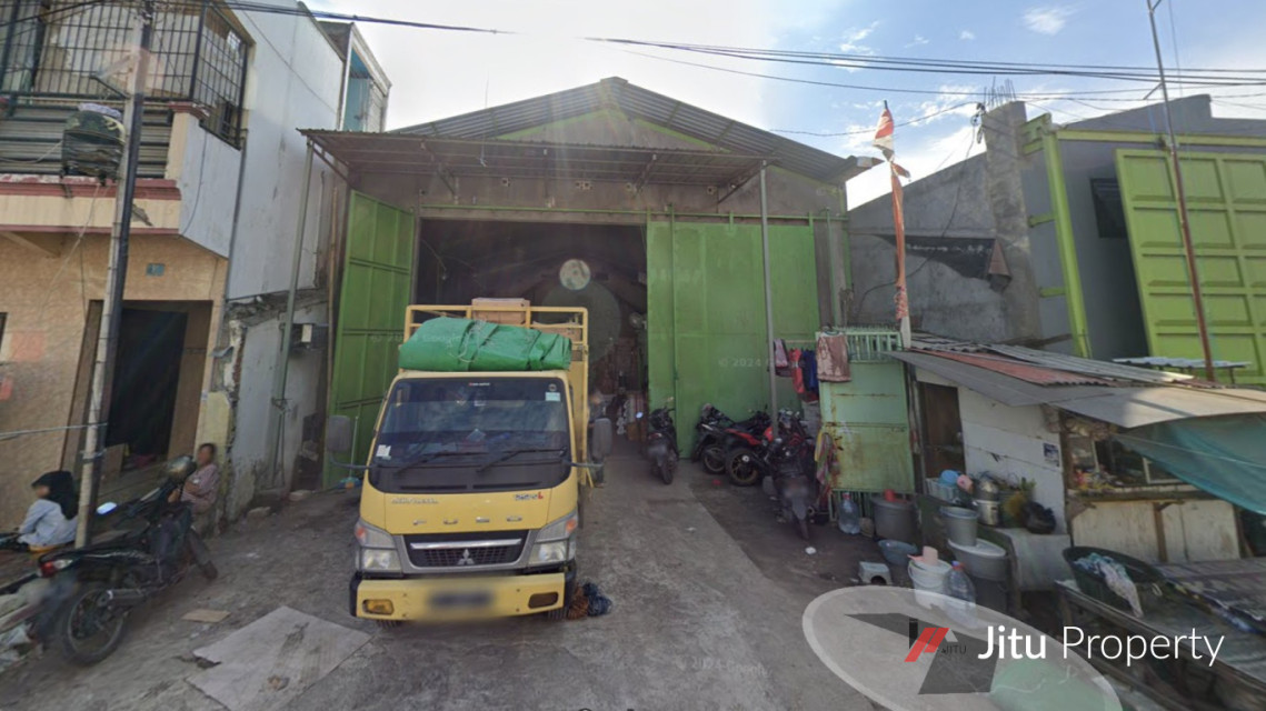 Gudang Jl Bolodewo Sidotopo Surabaya Akses Truk Fuso