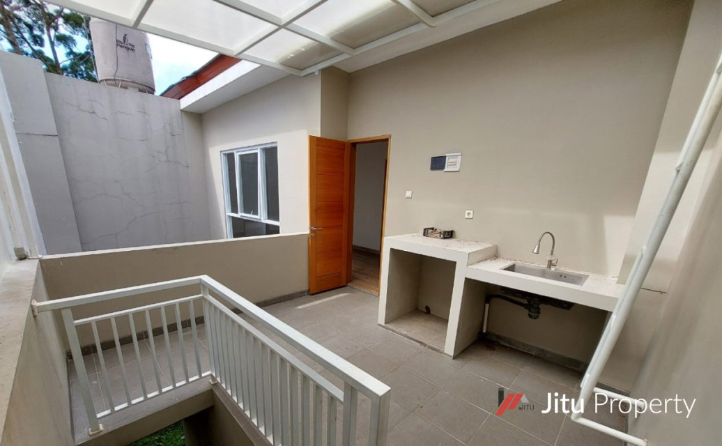 Dijual Rumah Alamanda Dago Permai Dekat Jalan Tubagus Ismail Bandung