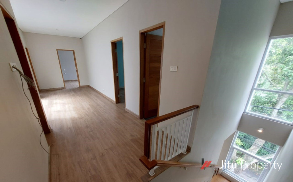 Dijual Rumah Alamanda Dago Permai Dekat Jalan Tubagus Ismail Bandung