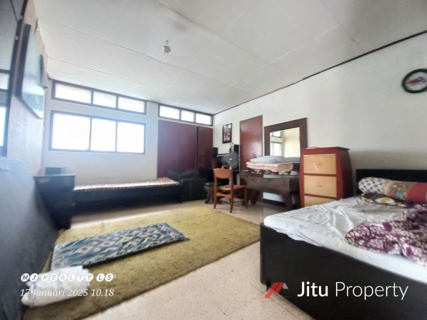 Rumah Hitung Tanah Sayap Dago Strategis Dekat Kampus ITB Bandung