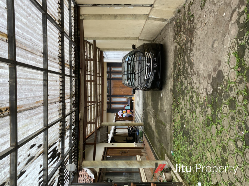 Di Jual Rumah Murah Posisi Dekat Kampus STKIP dan Pinggir Jalan