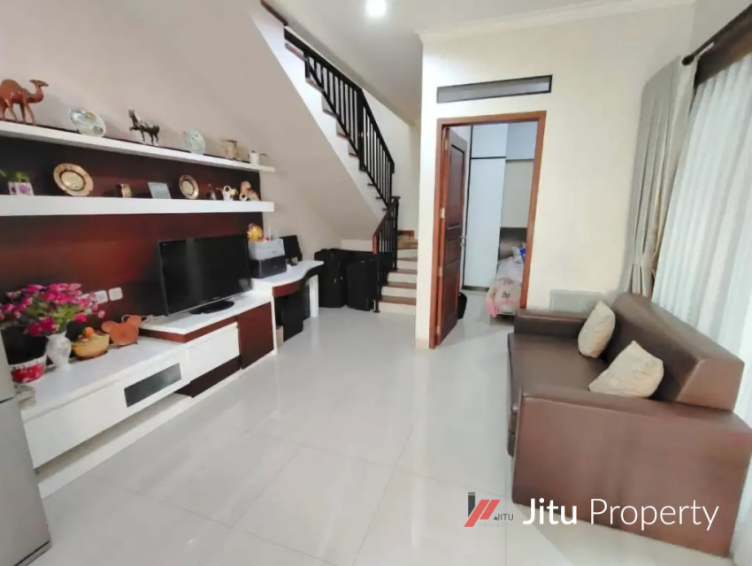 Rumah Bagus Siap Huni Cigadung Strategis Dekat Kampus ITB Dago Bandung