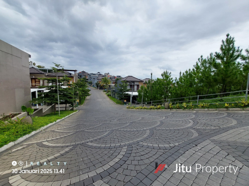 Hunian Milenial Mewah Nuansa Bali Garden View Kota Di Dago Bandung