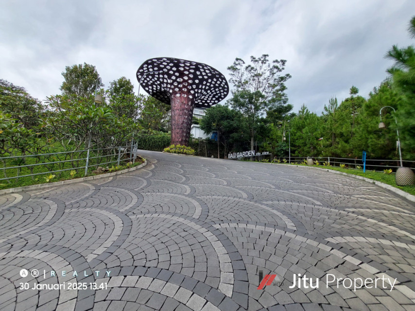 Hunian Milenial Mewah Nuansa Bali Garden View Kota Di Dago Bandung