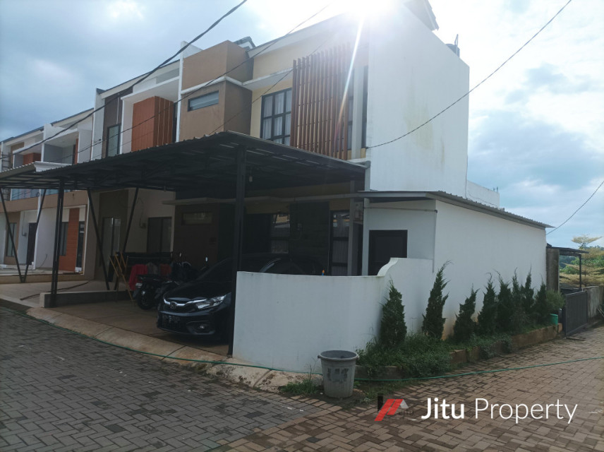 Dijual Rumah 2 Lantai Siap Huni Dekat Kampus Unpam