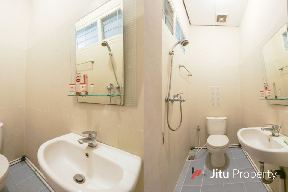 Rumah Guest House Sayap Dago Strategis Dekat Kampus ITB Ganesa Bandung