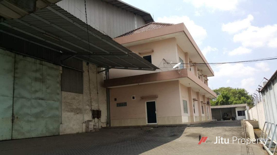 Gudang Komplek Margomulyo Indah Eks Gudang Baja Include Crane