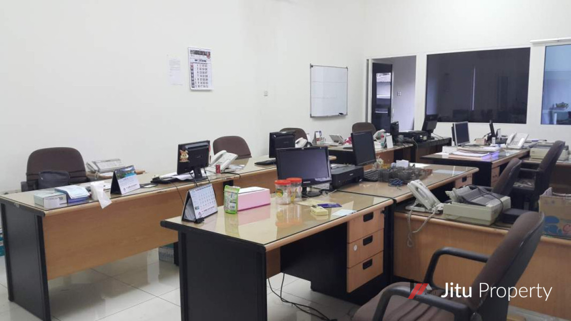 Gudang Komplek Margomulyo Indah Eks Gudang Baja Include Crane