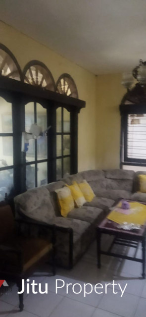 Rumah di Lokasi Strategis, Jalan Tampomas, Sampangan, Semarang, Jateng