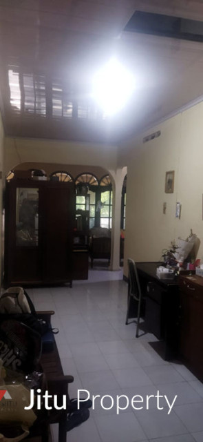 Rumah di Lokasi Strategis, Jalan Tampomas, Sampangan, Semarang, Jateng