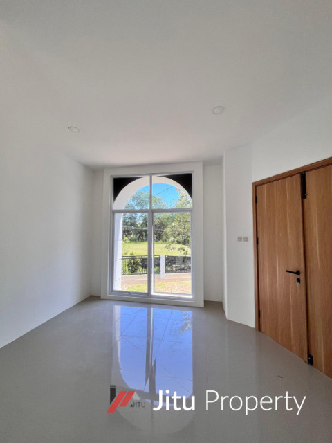 Dijual Rumah Asri dekat lapangan Golf Gadut kota Padang