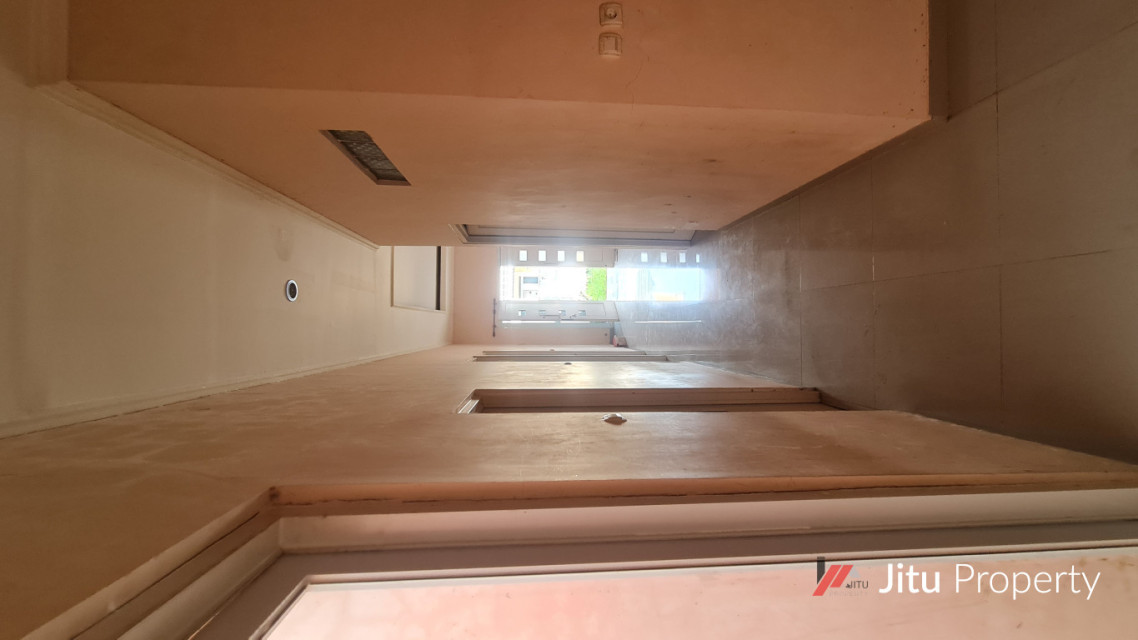 Disewakan atau Dijual rumah diPerumahan Poin Mas Residence
