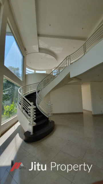 Rumah Minimalis Baru Gress Dian Istana Park Avenue