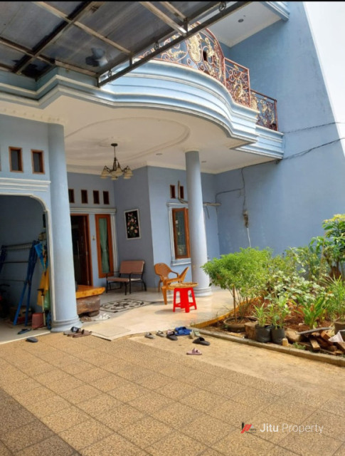 Dijual rumah 2 lantai wilayah strategis jakarta selatan
