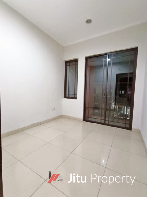 Disewakan murah Rumah GreenLake City ASIA (Sudah Renov)