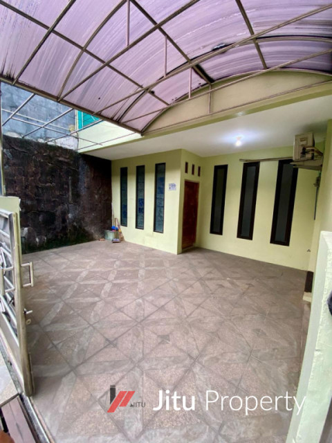 DIJUAL Rumah 2 Lantai Minimalis istimewa dekat LRT Harjamukti
