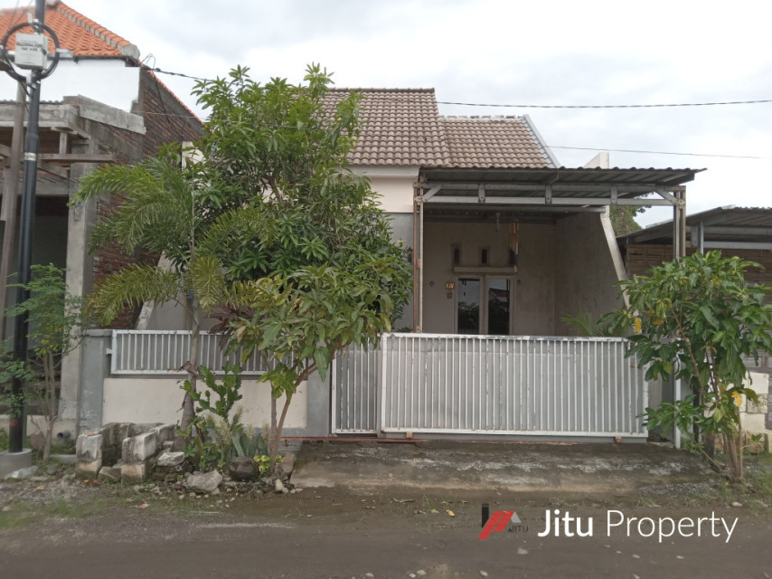 Disewakan Rumah Full Furnish Nyaman dan Strategis Sidoarjo