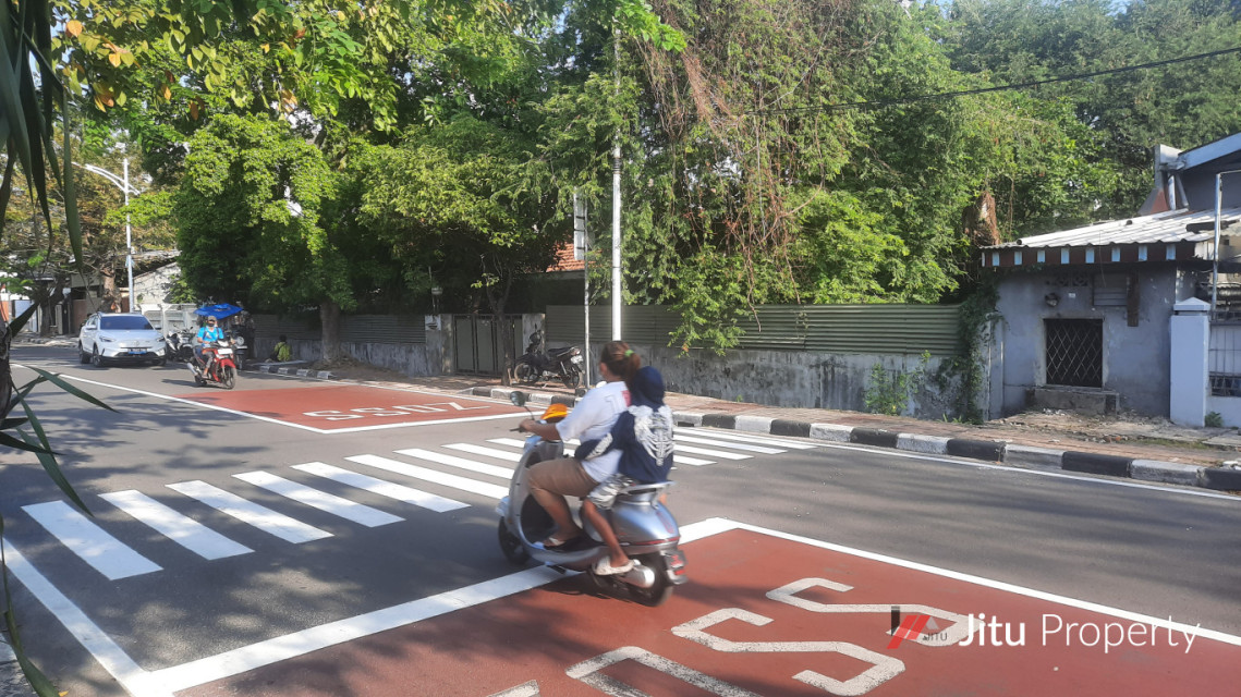Tanah Komersial di Jalan Raya cocok Usaha. Kerjasama ok, Gudang, Resto