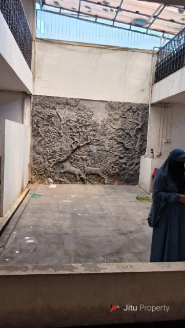 Rumah Tinggal Lokasi Strategis dan ramai Daerah Tebet - Jaksel