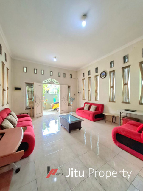 Rumah 2 Lantai Perumnas 4 Karawaci Dijual Cepat di Pusat Tangerang