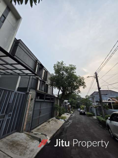 Disewakan Rumah komplek Lebak Bulus Cilandak Jakarta Selatan