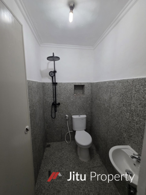 Disewakan Rumah komplek Lebak Bulus Cilandak Jakarta Selatan