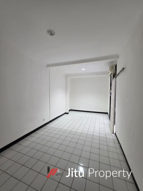 Disewakan Rumah komplek Lebak Bulus Cilandak Jakarta Selatan