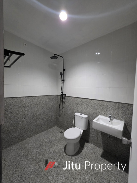 Disewakan Rumah komplek Lebak Bulus Cilandak Jakarta Selatan