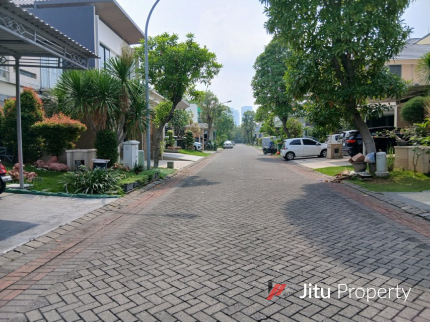 Disewakan Rumah SiapHuni Furnished di Pakuwon Indah, Mansion, Surabaya