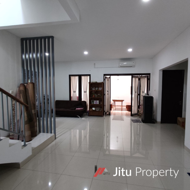 Dijual Rumah Posisi Hook di Harapan Indah Cluster Asera One South