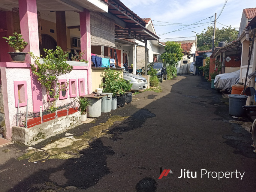 Di jual rumah dekat kubah mas depok dan dekat sekolahan SMP/SMA