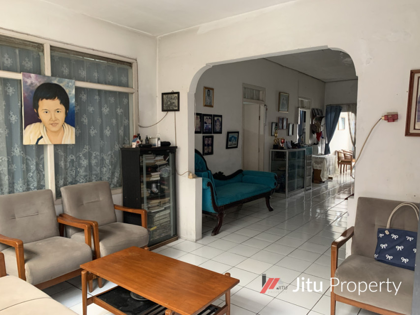 Rumah Semi Furnished Daerah Sarijadi Dekat Ke Berbagai Fasilitas Umum