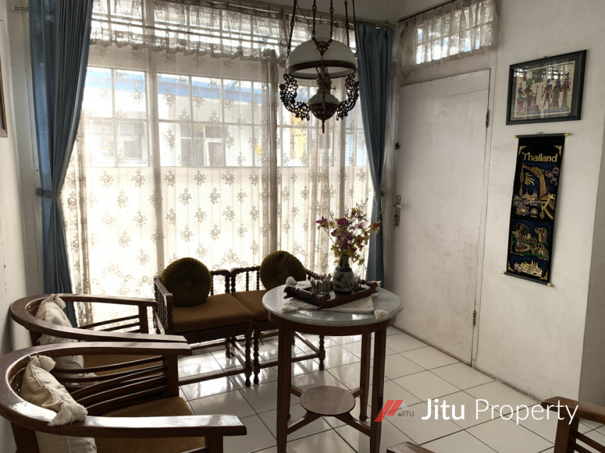 Rumah Semi Furnished Daerah Sarijadi Dekat Ke Berbagai Fasilitas Umum