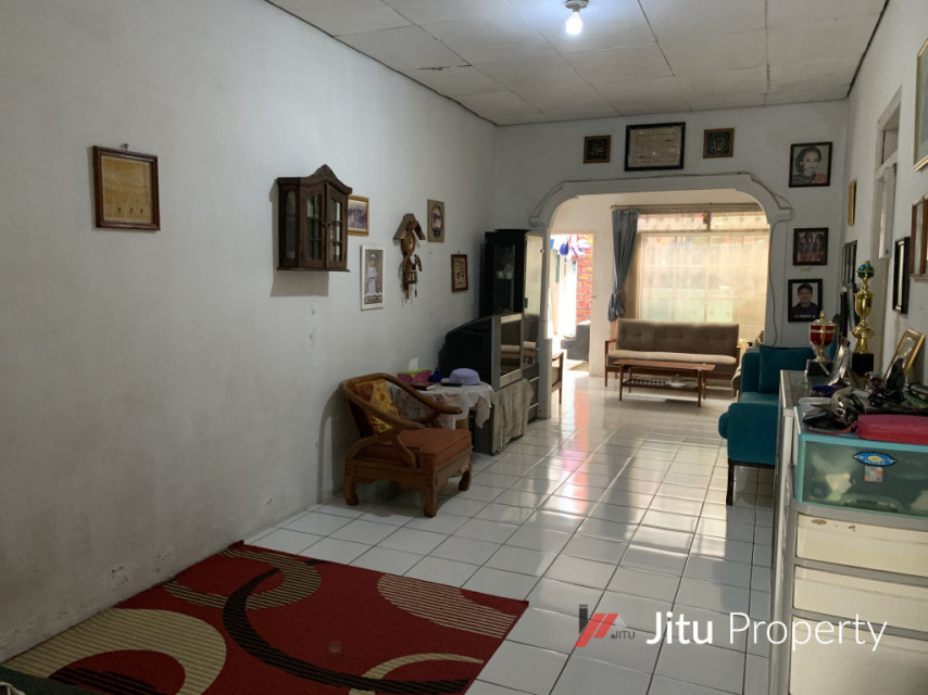 Rumah Semi Furnished Daerah Sarijadi Dekat Ke Berbagai Fasilitas Umum