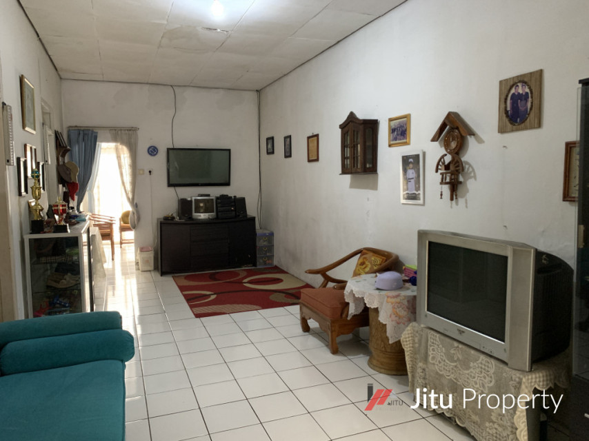 Rumah Semi Furnished Daerah Sarijadi Dekat Ke Berbagai Fasilitas Umum