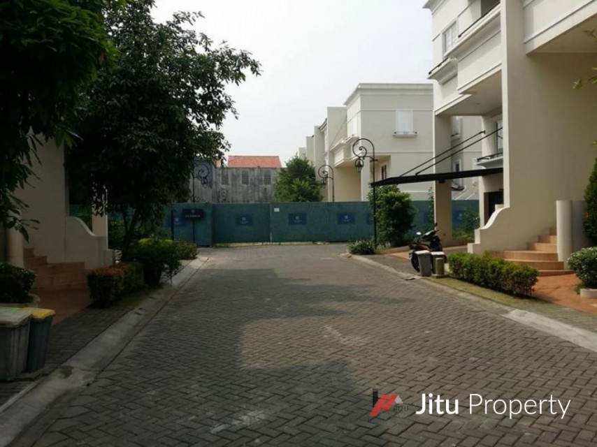 Rumah Dijual, Camden House Residence, Kembangan, Jakarta Barat