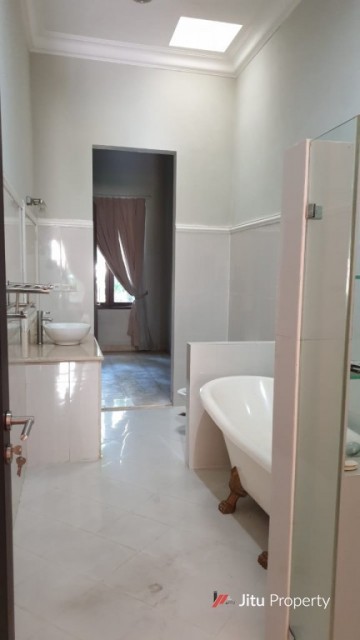 Dijual Rumah Bagus , Kemang Selatan Jakarta Selatan 