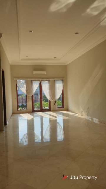 Dijual Rumah Bagus , Kemang Selatan Jakarta Selatan 