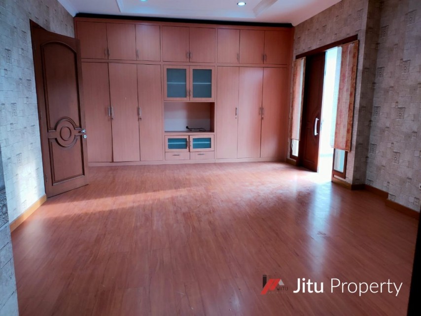 Dijual rumah mewah Pulau Ubi Raya,Taman Permata Buana Jakarta Barat