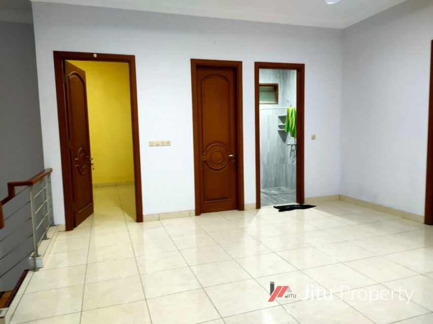 Dijual rumah mewah Pulau Ubi Raya,Taman Permata Buana Jakarta Barat