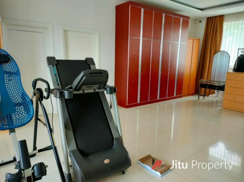 Dijual rumah di Villa Arteri Kebon Jeruk Jakarta Barat