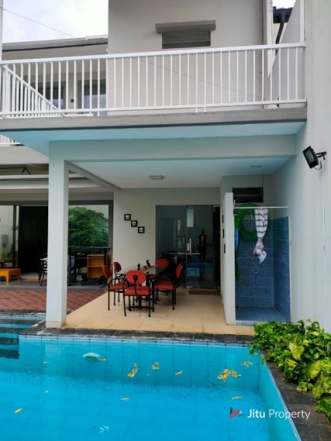 Dijual rumah di Villa Arteri Kebon Jeruk Jakarta Barat