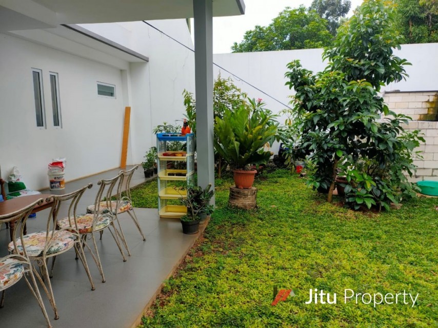 Dijual rumah di Villa Arteri Kebon Jeruk Jakarta Barat