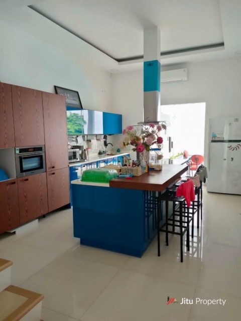 Dijual rumah di Villa Arteri Kebon Jeruk Jakarta Barat