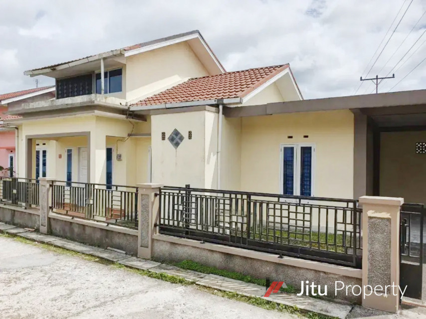 Rumah Dijual Murah Tanah Luas Lokasi Strategis Dekat Kota Bukittinggi