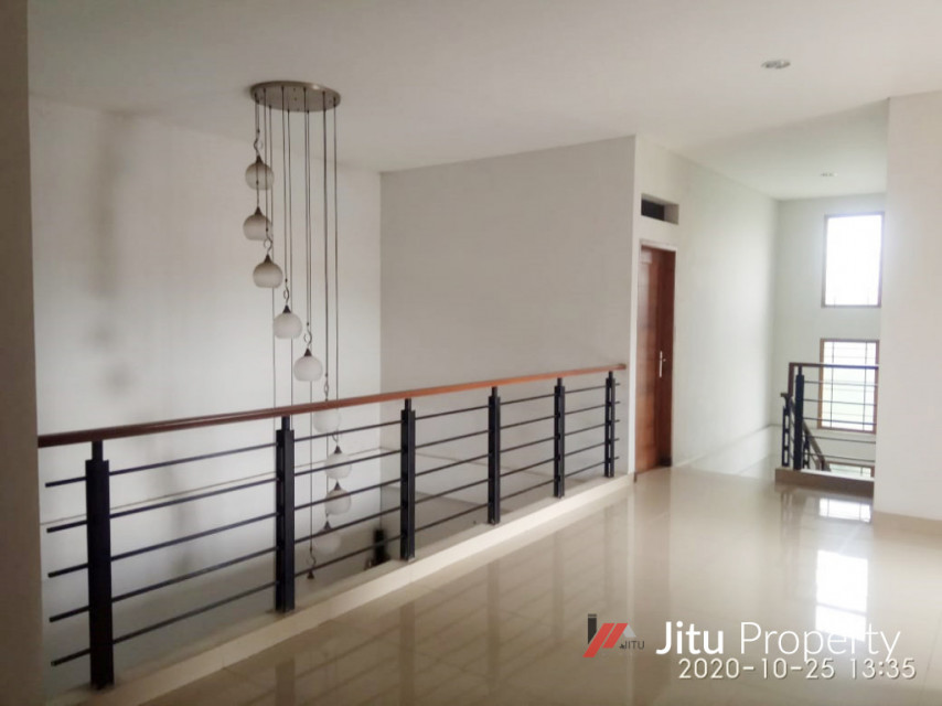 Dijual Rumah 2 Lantai Lokasi Strategis di Mustikajaya Bekasi Timur