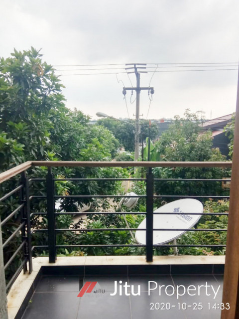 Dijual Rumah 2 Lantai Lokasi Strategis di Mustikajaya Bekasi Timur