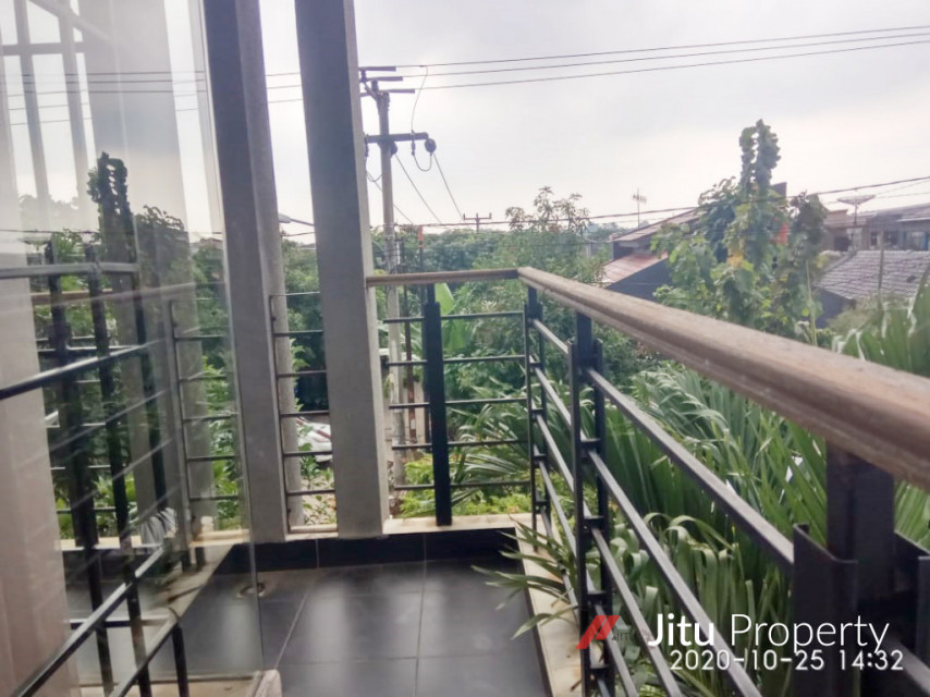 Dijual Rumah 2 Lantai Lokasi Strategis di Mustikajaya Bekasi Timur