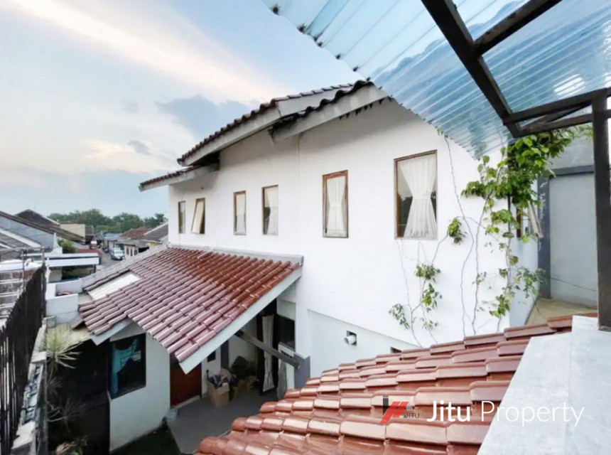 Sewa Rumah 2 Lantai Dekat Monjali dan Kampus UGM Yogyakarta