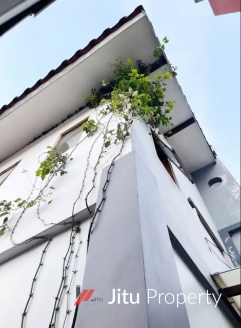 Sewa Rumah 2 Lantai Dekat Monjali dan Kampus UGM Yogyakarta